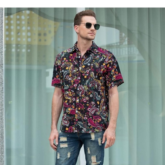 Men’s Retro 70s Paisley Short Sleeve Button Down - Picture 3 of 8